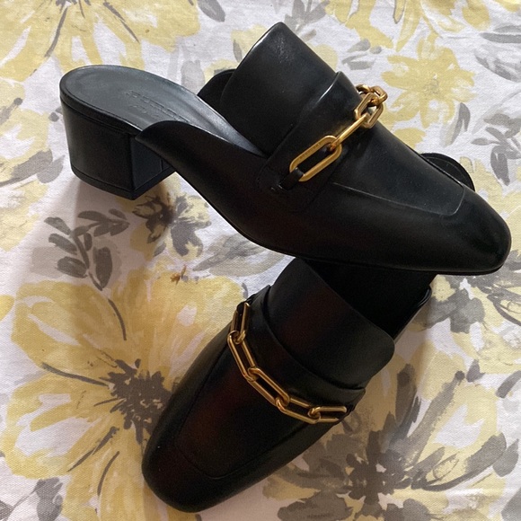 NWOT BURBERRY Chic heeled black leather mules - Picture 8 of 11
